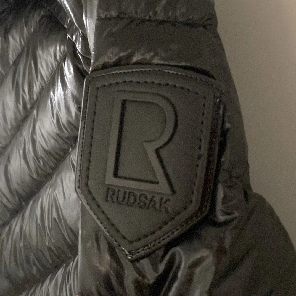 NWT [Rudsak] Limited Edition Cosette C Glossy Down Jacket Black Women's Size XS - Picture 7 of 14
